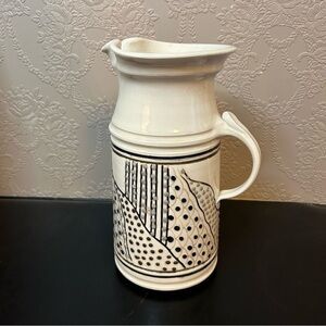 Pottery pitcher very good condition